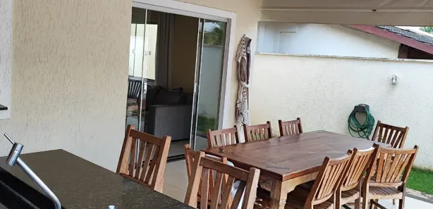 Casa com 4 Quartos para alugar, 280m² no Loteamento Portal do Sol II, Goiânia