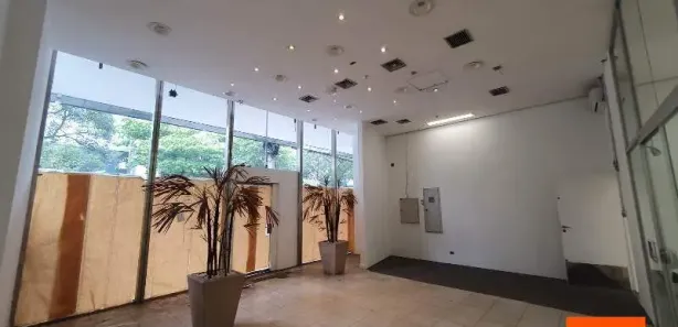 Ponto Comercial para alugar, 325m² no Santa Efigênia, Belo Horizonte