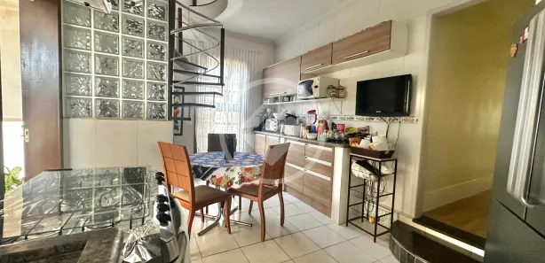 Casa de Condomínio com 5 Quartos à venda, 203m² no Fazenda Petrópolis - Residencial Monte Verde, Goiânia