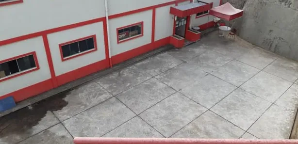 Galpão/Depósito/Armazém para venda ou aluguel, 400m² no Pedro do Rio, Petrópolis
