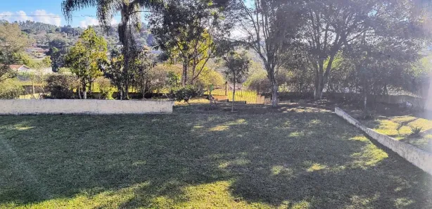 Fazenda/Sítio com 3 Quartos à venda, 1300m² no Centro, Biritiba Mirim