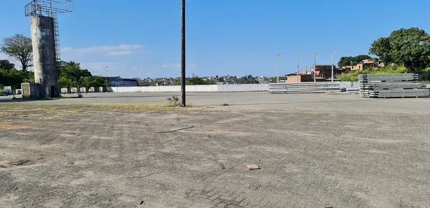 Lote/Terreno para alugar, 8000m² no Águas Claras, Salvador