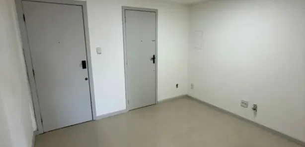 Sala Comercial à venda, 45m² no Stiep, Salvador