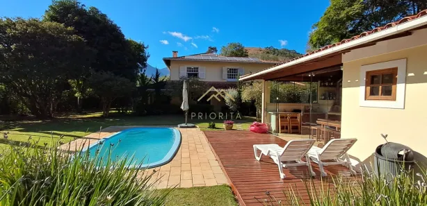 Casa com 5 Quartos para venda ou aluguel, 2000m² no Cuiabá, Petrópolis