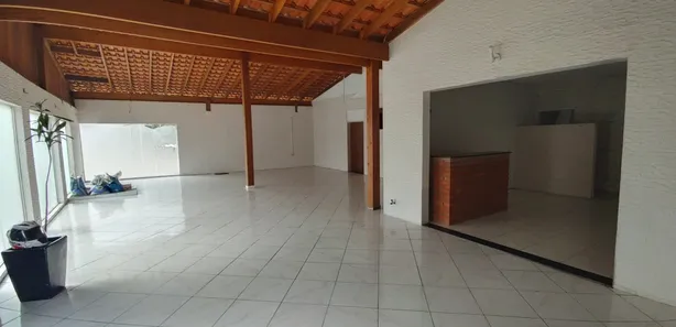 Galpão/Depósito/Armazém para alugar, 640m² no Balneário Praia do Pernambuco, Guarujá