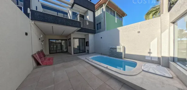Sobrado com 4 Quartos à venda, 175m² no Marajo, Matinhos