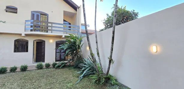 Sobrado com 4 Quartos para venda ou aluguel, 300m² no Dom Feliciano, Gravataí