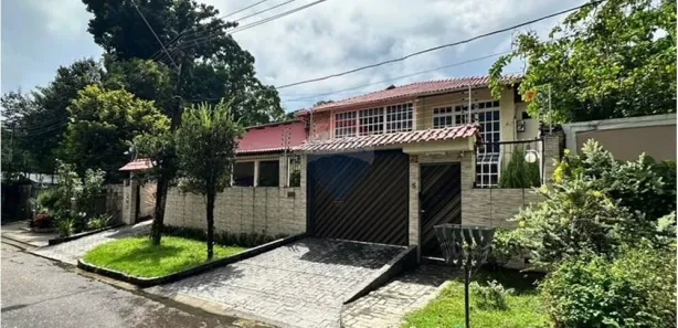 Sobrado com 5 Quartos à venda, 542m² no Aleixo, Manaus