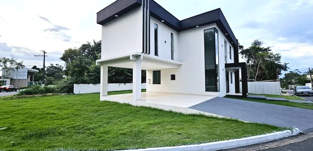 Casa de Condomínio com 4 Quartos à venda, 401m² no Ponta Negra, Manaus