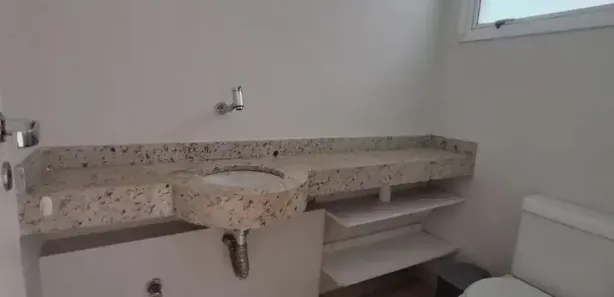 Casa de Condomínio com 3 Quartos para alugar, 130m² no Vila Mogilar, Mogi das Cruzes