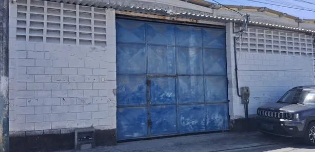 Galpão/Depósito/Armazém para alugar, 450m² no Buraquinho, Lauro de Freitas