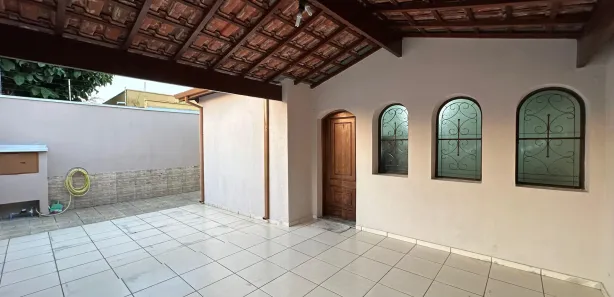 Casa com 2 Quartos à venda, 140m² no Jardim Califórnia, Taubaté