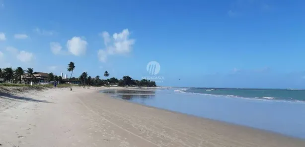 Casa com 8 Quartos à venda, 200m² no Serrambi, Ipojuca