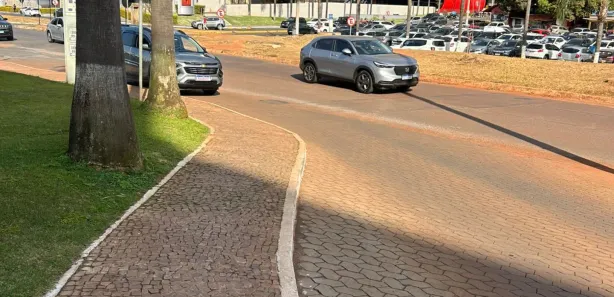 Sala Comercial para alugar, 30m² no Asa Norte, Brasília