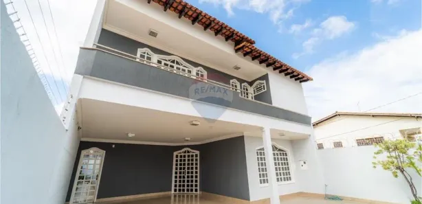 Casa com 8 Quartos à venda, 350m² no Taguatinga Norte, Brasília