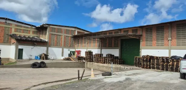 Galpão/Depósito/Armazém para alugar, 1000m² no Valéria, Salvador