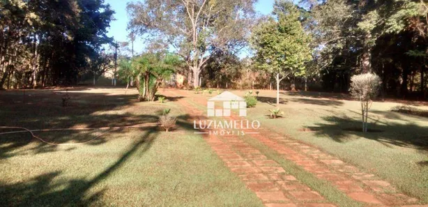Fazenda/Sítio com 4 Quartos à venda, 1000m² no Chácaras Saia Velha, Valparaíso de Goiás