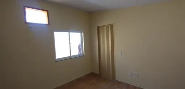 Casa com 1 Quarto para alugar, 35m² no Chacrinha, Nova Iguaçu