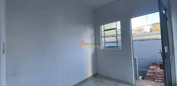 Casa com 2 Quartos para alugar, 55m² no Catalão, Divinópolis