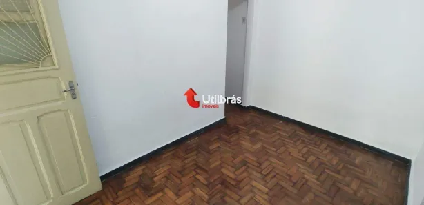 Casa com 2 Quartos para alugar, 50m² no Santa Tereza, Belo Horizonte
