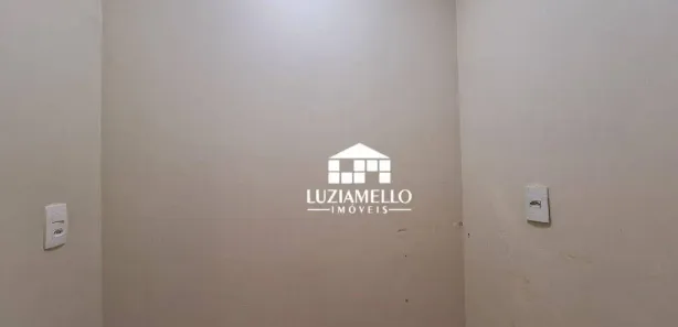 Sala Comercial à venda, 28m² no Taguatinga Norte, Brasília