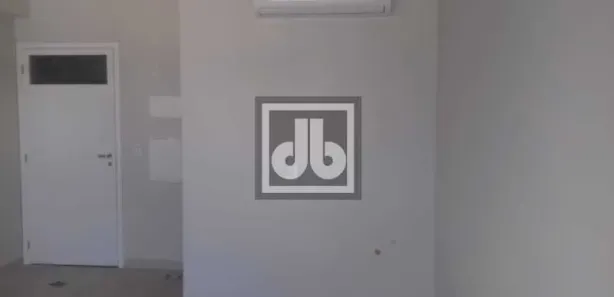Sala Comercial à venda, 25m² no São Domingos, Niterói