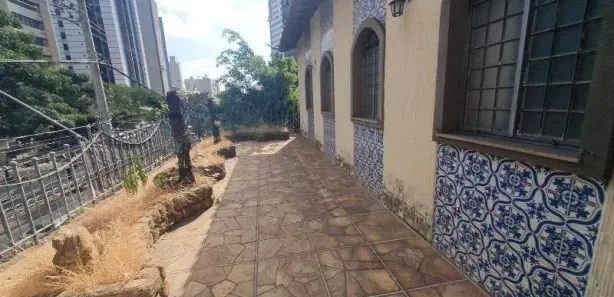 Casa com 3 Quartos para alugar, 260m² no Funcionários, Belo Horizonte