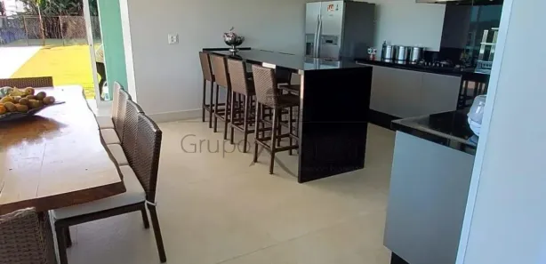 Casa de Condomínio com 4 Quartos à venda, 347m² no Residencial Santa Helena, Caçapava