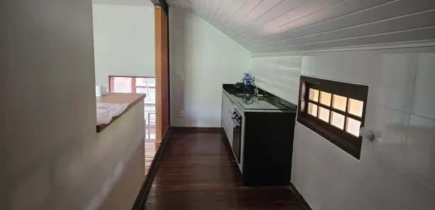 Apartamento com 3 Quartos para alugar, 176m² no Carangola, Petrópolis