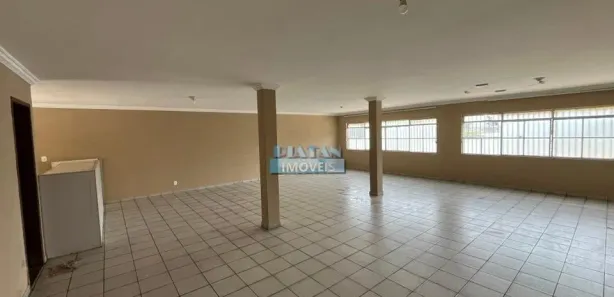 Sala Comercial para alugar, 120m² no Taguatinga Norte, Brasília
