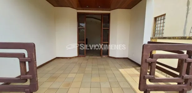 Ponto Comercial com 7 Quartos para alugar, 600m² no Santa Tereza, Belo Horizonte