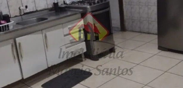 Sobrado com 4 Quartos à venda, 132m² no Vila Areao, Taubaté