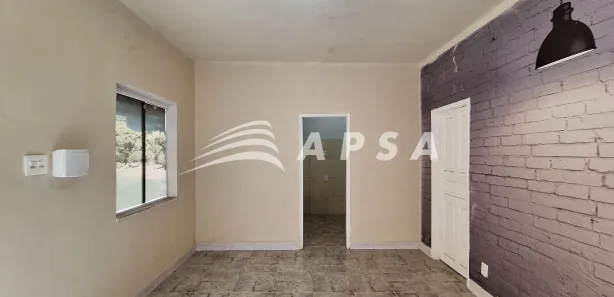 Casa com 1 Quarto para alugar, 55m² no Centro, Nova Iguaçu