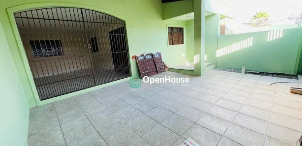 Casa com 3 Quartos para alugar, 185m² no Candelária, Natal