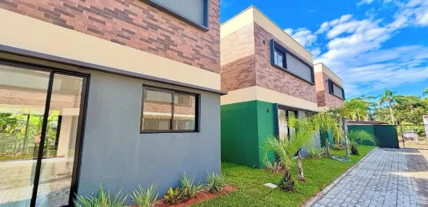 Sobrado com 3 Quartos para alugar, 100m² no , Garopaba