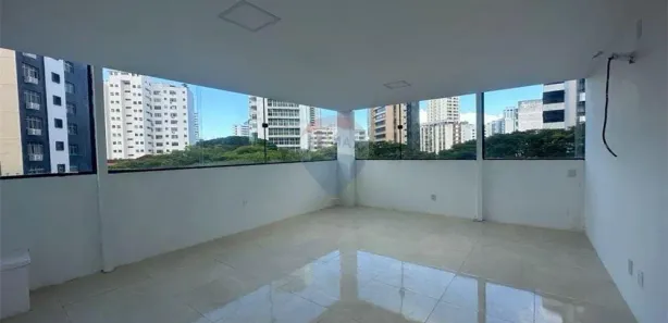 Sala Comercial para alugar, 24m² no Graça, Salvador