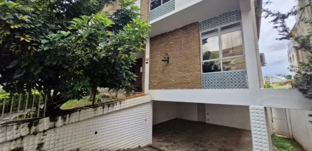 Casa com 7 Quartos à venda, 260m² no São José, Belo Horizonte