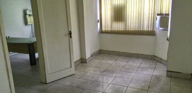 Sala Comercial à venda, 40m² no Centro, Santos