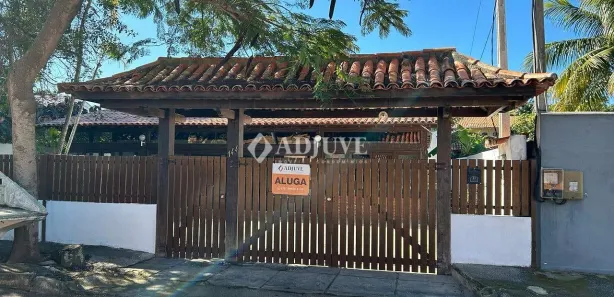 Casa com 4 Quartos para alugar, 176m² no Peró, Cabo Frio
