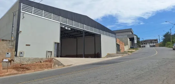 Galpão/Depósito/Armazém para alugar, 400m² no Monte Verde, Betim