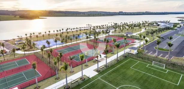 Casa de Condomínio com 4 Quartos à venda, 180m² no Terras de Santa Cristina XIII Setor Marina, Paranapanema