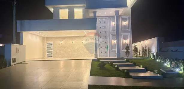 Sobrado com 4 Quartos à venda, 243m² no Loteamento Manoel Gomes da Cunha, Araguaína