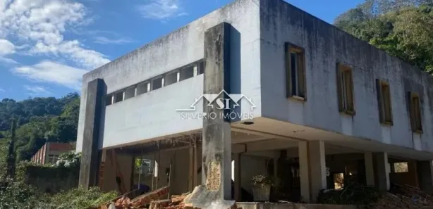 Ponto Comercial para alugar, 2000m² no Quissama, Petrópolis