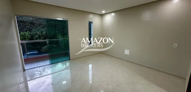 Sobrado com 4 Quartos à venda, 250m² no Centro, Manaus