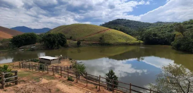 Fazenda/Sítio com 4 Quartos à venda, 500m² no Vale Do Sol, Tremembé