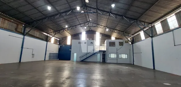Galpão/Depósito/Armazém para alugar, 525m² no Boa Esperança, Santa Luzia