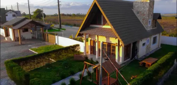 Casa de Condomínio com 4 Quartos para alugar, 160m² no , Bananeiras