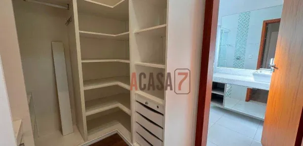 Casa de Condomínio com 3 Quartos para alugar, 300m² no Granja Olga I, Sorocaba