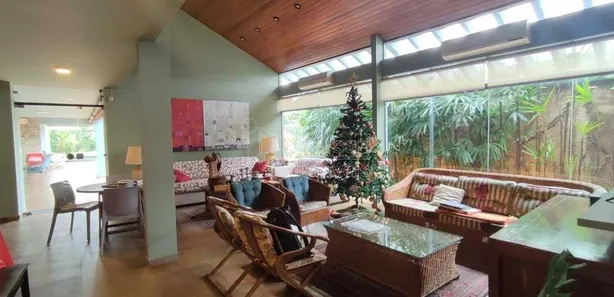 Casa com 6 Quartos à venda, 438m² no Centro, Araraquara