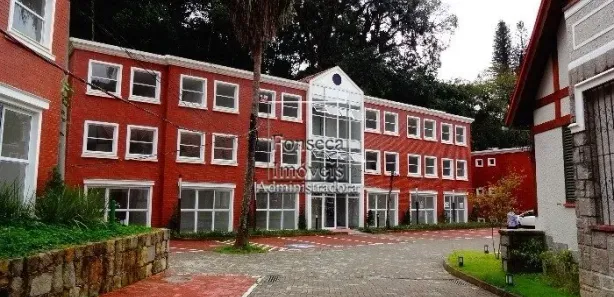 Ponto Comercial para alugar, 64m² no Quarteirão Brasileiro, Petrópolis